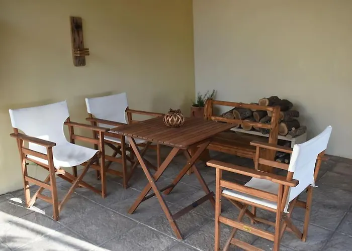 Lithos House